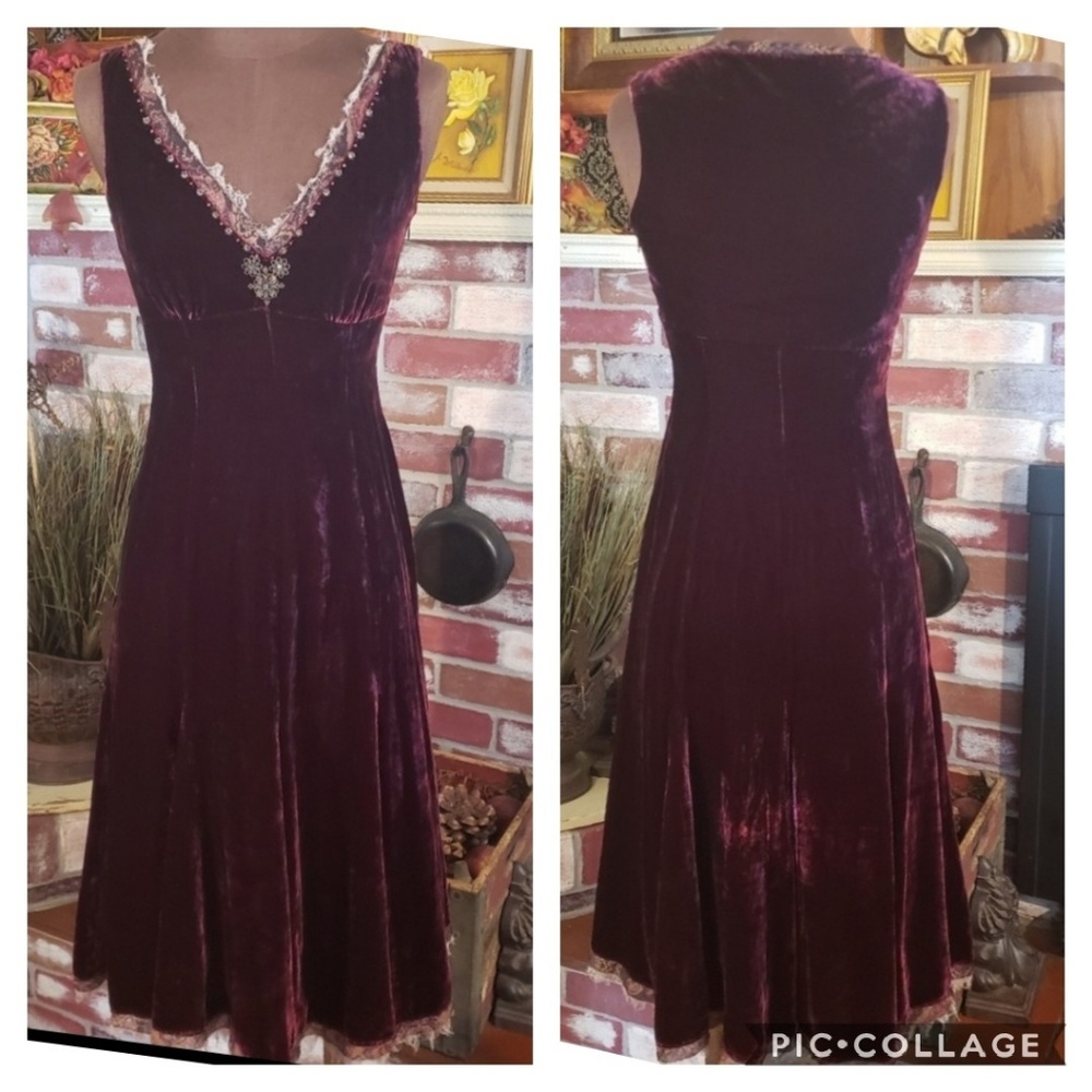 BOHO V-NECK EMBELLISHED A-LINE VELVET DRESS 2